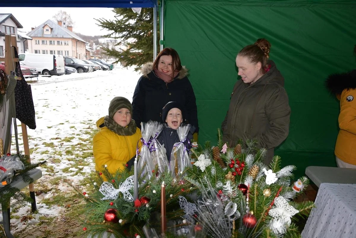 Jarmark świąteczny w Baligrodzie w 2021 roku