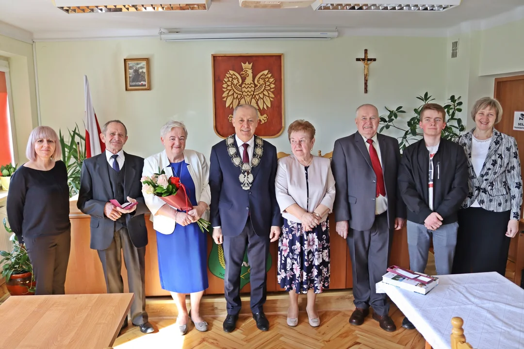 Złote Gody, czyli Jubileusz 50-lecia pożycia małżeńskiego w gminie Tuszów Narodowy [ZDJĘCIA] - Zdjęcie główne