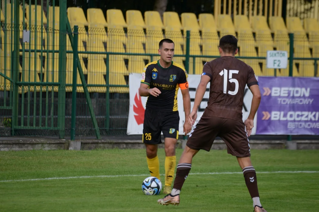 Trzecia liga, grupa 4: Siarka Tarnobrzeg - Garbarnia Kraków 0:0