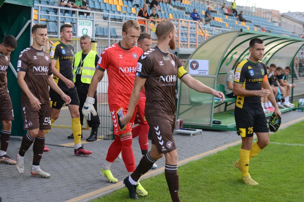 Trzecia liga, grupa 4: Siarka Tarnobrzeg - Garbarnia Kraków 0:0