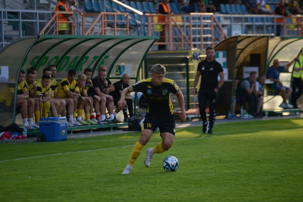 Trzecia liga, grupa 4: Siarka Tarnobrzeg - Garbarnia Kraków 0:0