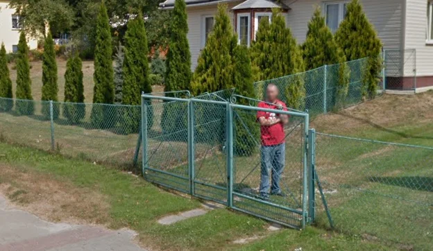 Mieszkańcy Dzikowca na Google Street View