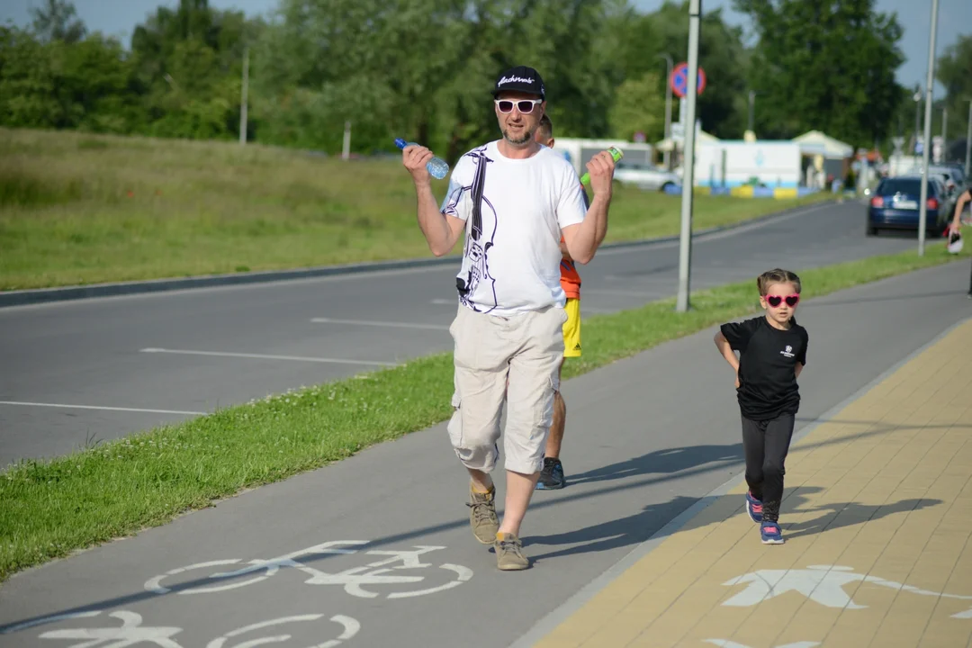 "Biegamy i Pomagamy" nad Jeziorem Tarnobrzeskim - dzień drugi