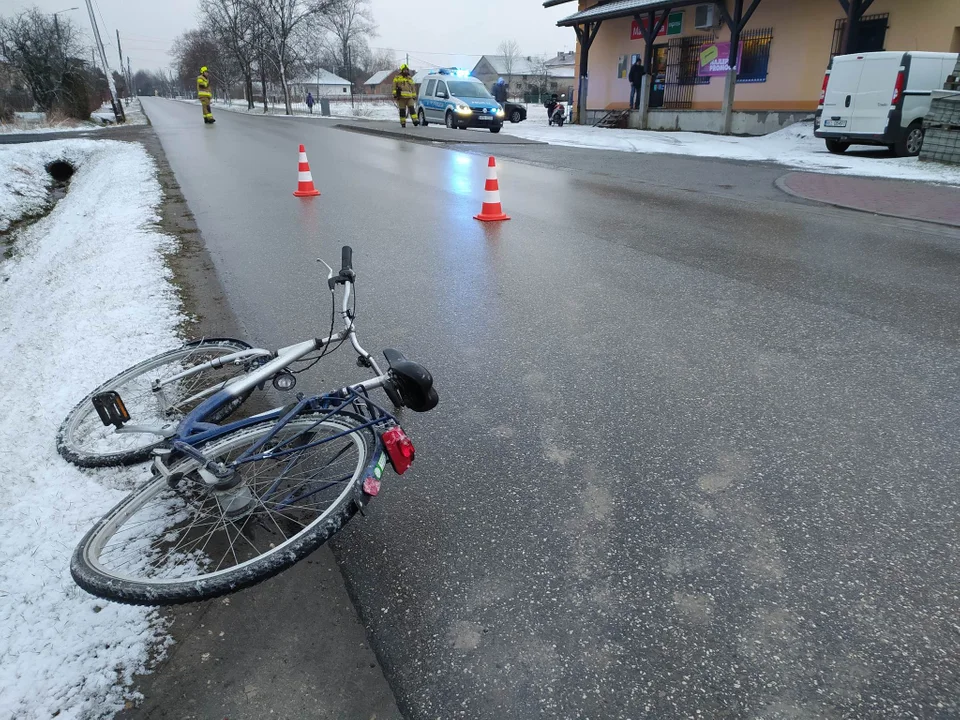 Wypadek w Kupnie. Samochód potrącił rowerzystę [ZDJĘCIA - MAPA] - Zdjęcie główne