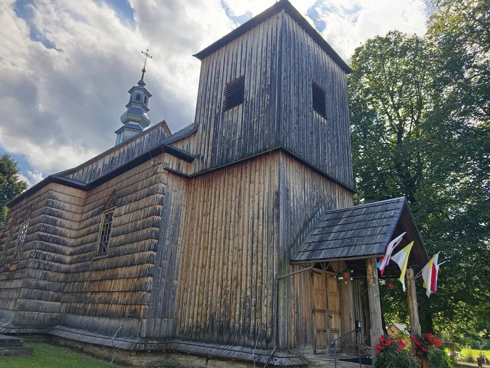 Drewniana konstrukcja świątyni