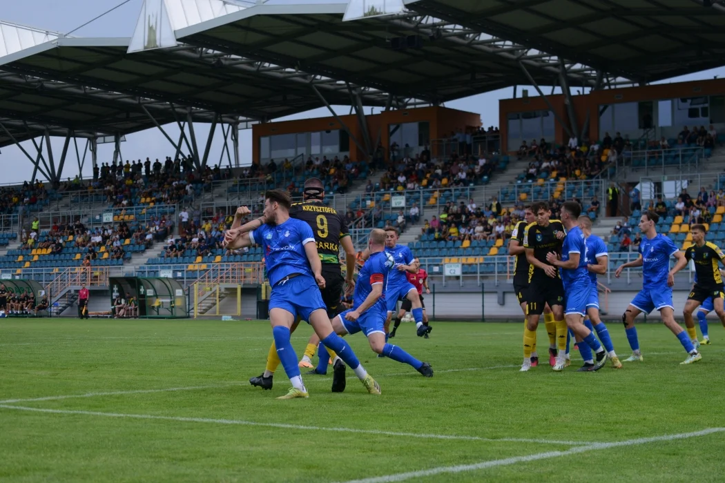 Trzecia liga, grupa 4: Siarka Tarnobrzeg - Sokół Sieniawa 2:0