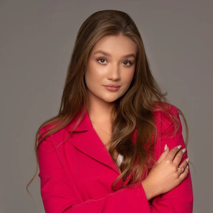 4. Aleksandra Brzózka - Marki - Mazowieckie - 167 cm - 18 lat