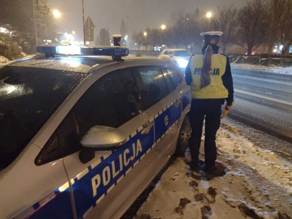 Sprawdzili przewoźników "na aplikację". Kolejna taka akcja policji i kolejne wykroczenia [ZDJĘCIA]