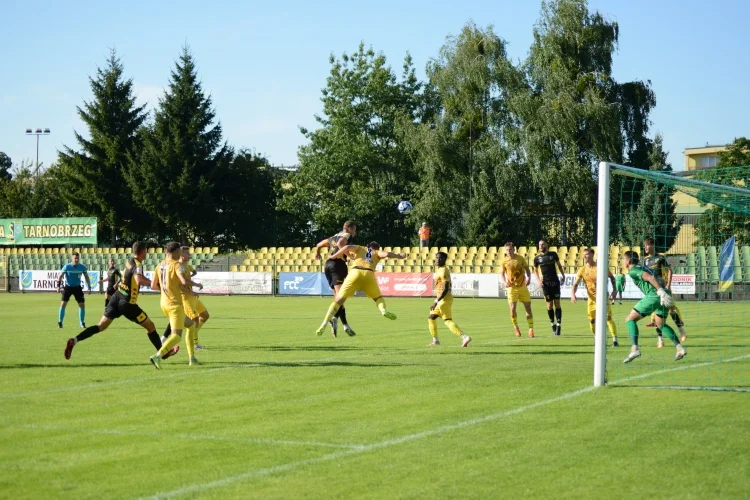 Siarka Tarnobrzeg - Czarni Połaniec 3:2