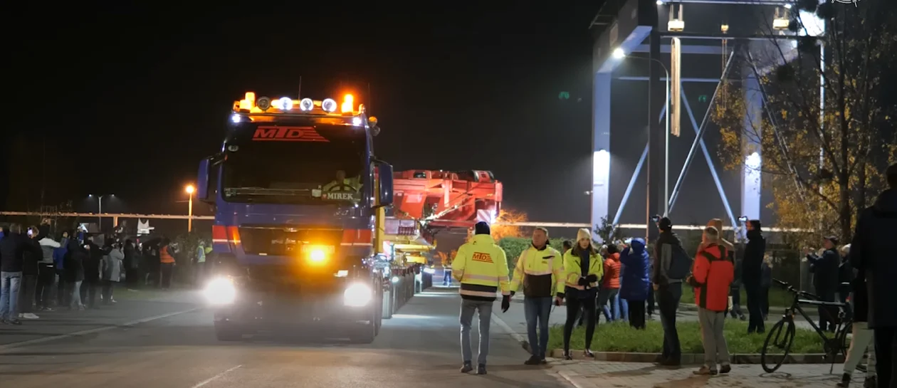 Gigantyczna maszyna TBM Tunnel Boring Machine