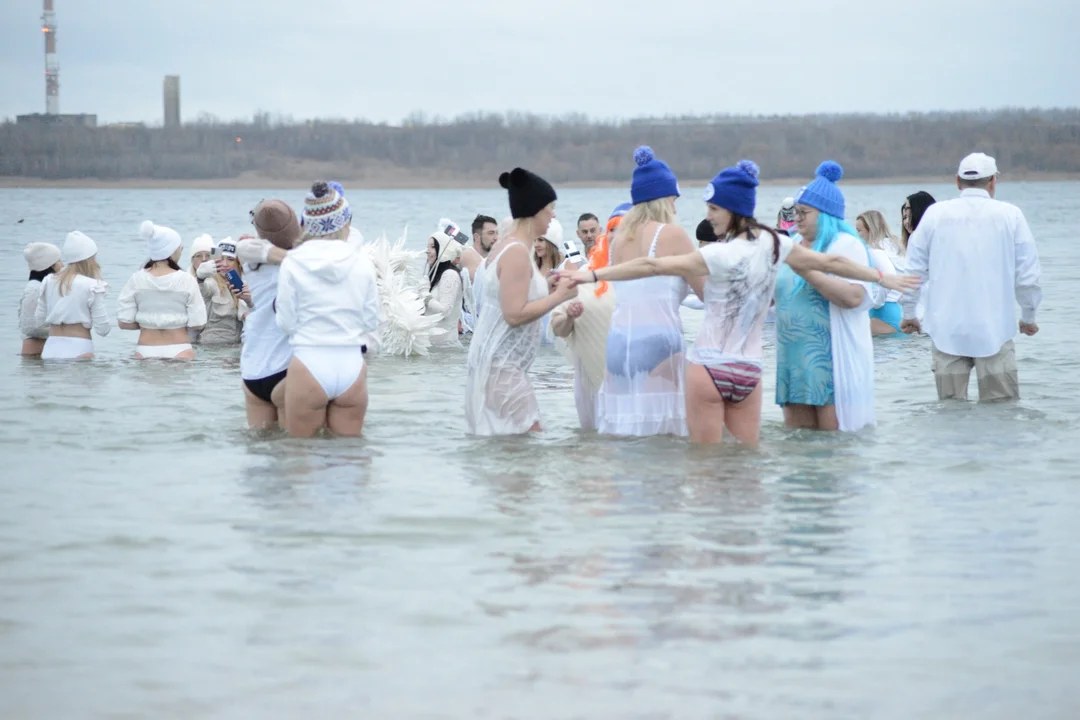 "Jezioro Aniołów" w lutym. Zobaczcie zdjęcia z plaży Jeziora Tarnobrzeskiego