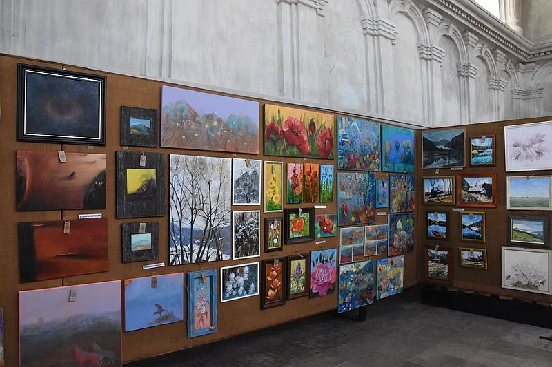 Galeria artystyczna Synagoga w Lesku zaprasza