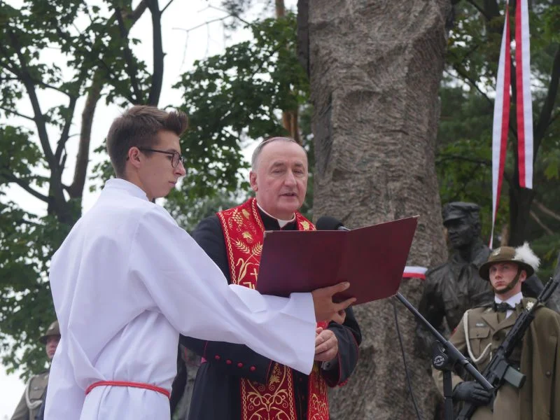 Odsłonięcie pomnika w Mielcu