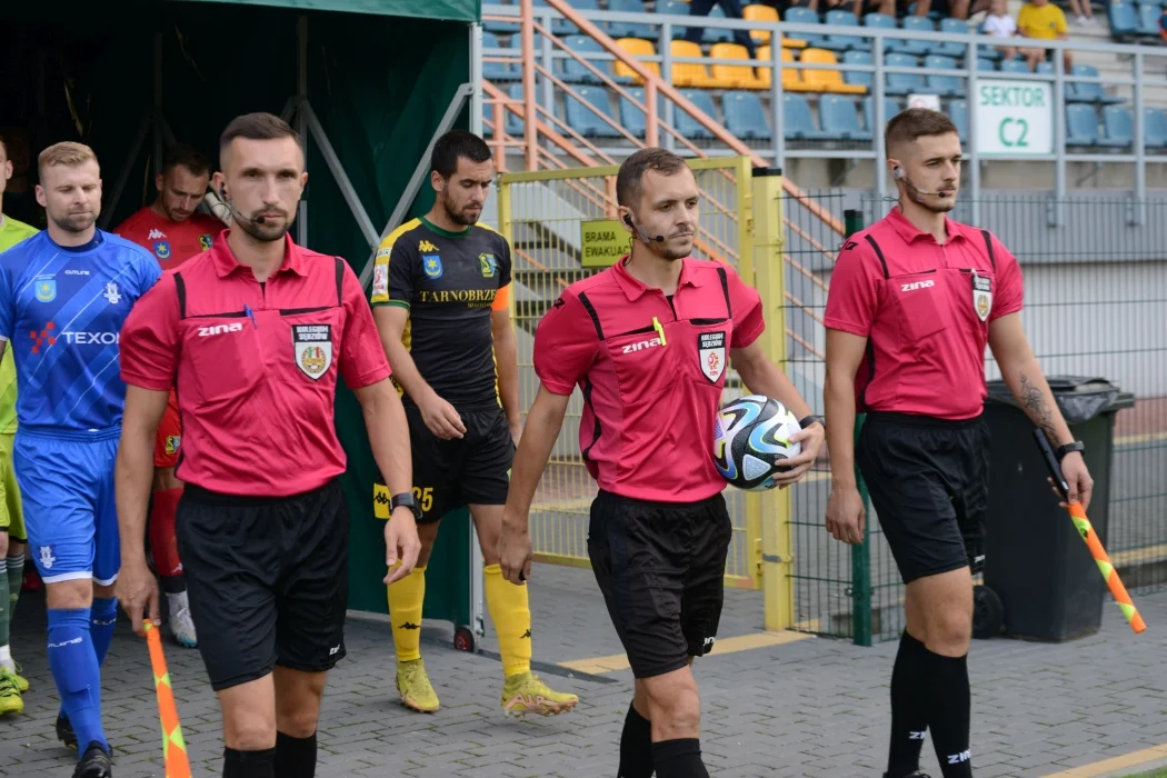 Trzecia liga, grupa 4: Siarka Tarnobrzeg - Sokół Sieniawa 2:0