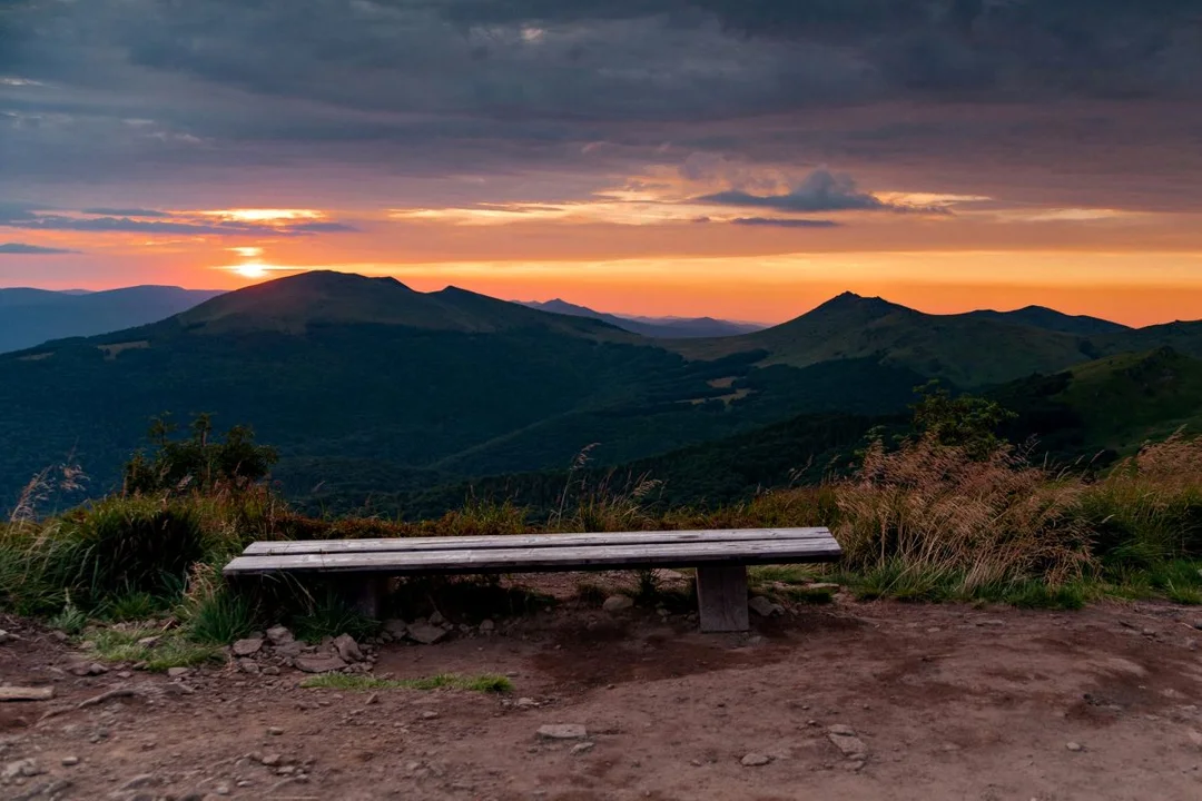 Tarnica zza ławeczki na Rozsypańcu