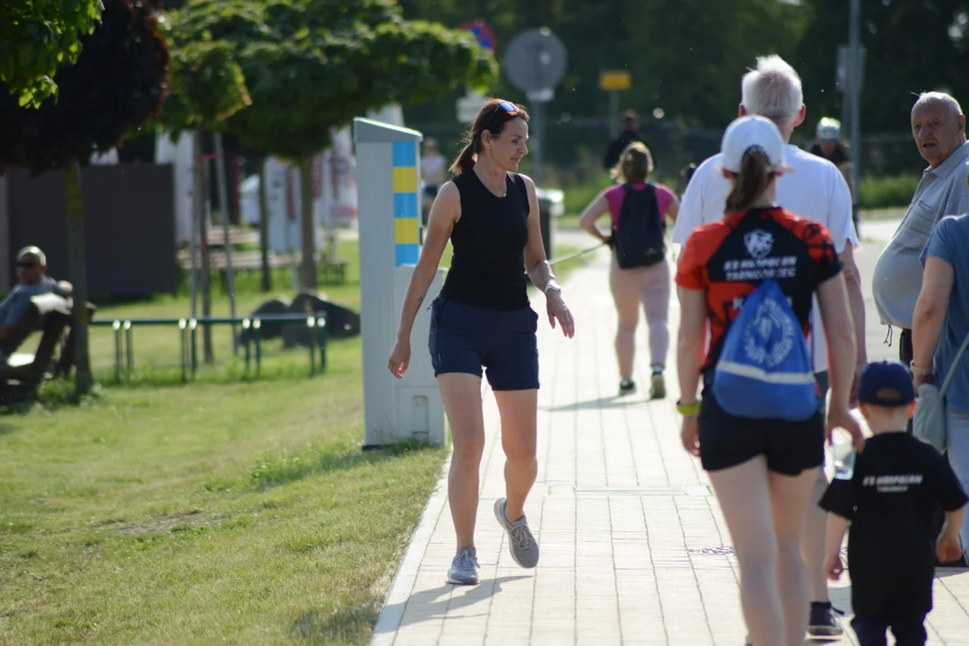 "Biegamy i Pomagamy" nad Jeziorem Tarnobrzeskim - dzień drugi