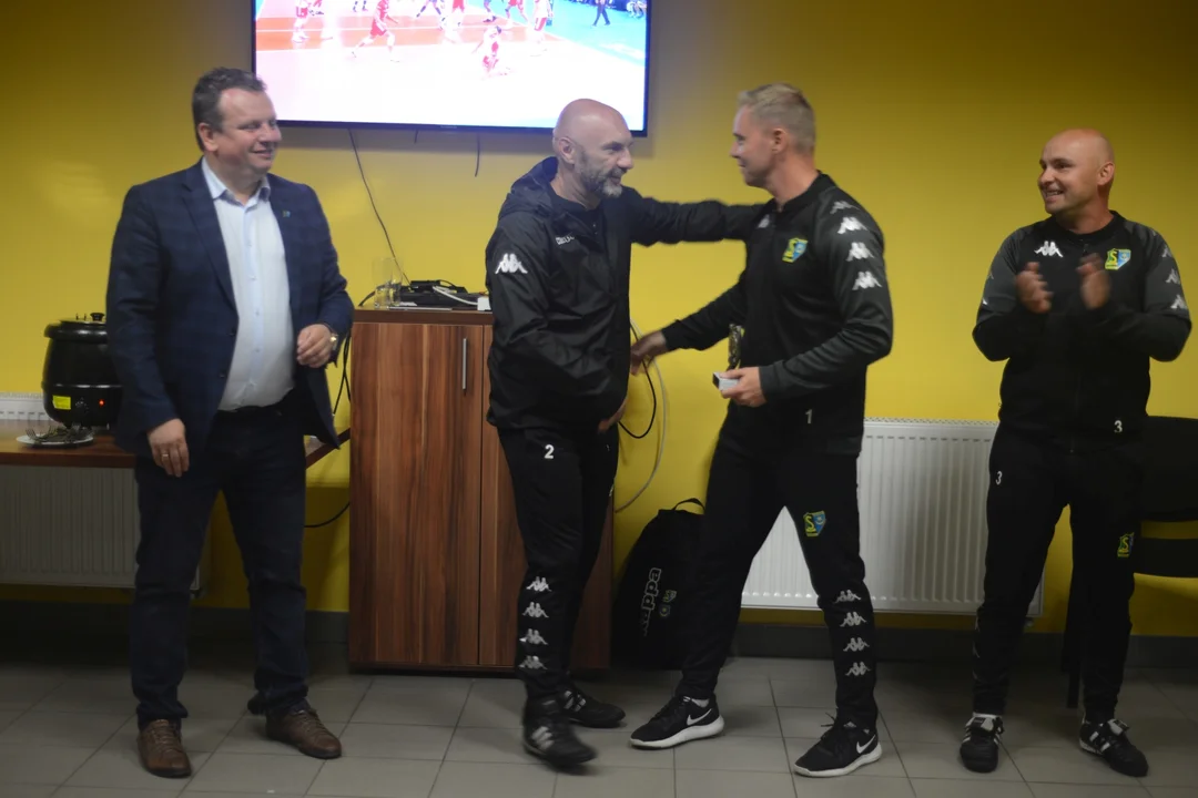 Radość z każdego gola, szatnia po meczu Siarki Tarnobrzeg - Garbarnia Kraków
