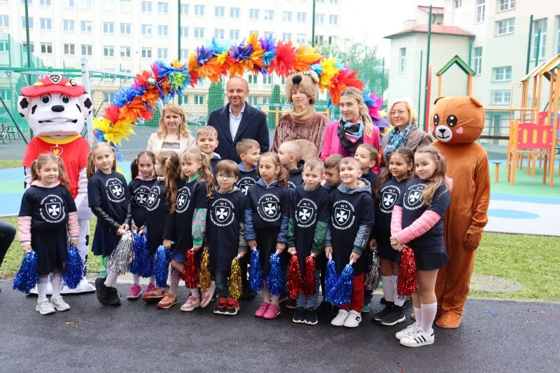 Szkoła Podstawowa nr 1 w Rzeszowie ma nowy plac zabaw. Nie tylko dla uczniów