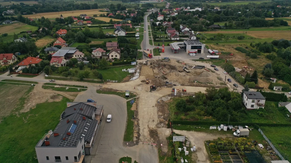 Tak wyglądało rondo w Woli Mieleckiej dokładnie miesiąc temu