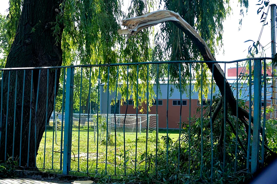 Burza przy ZS im. Groszkowskiego