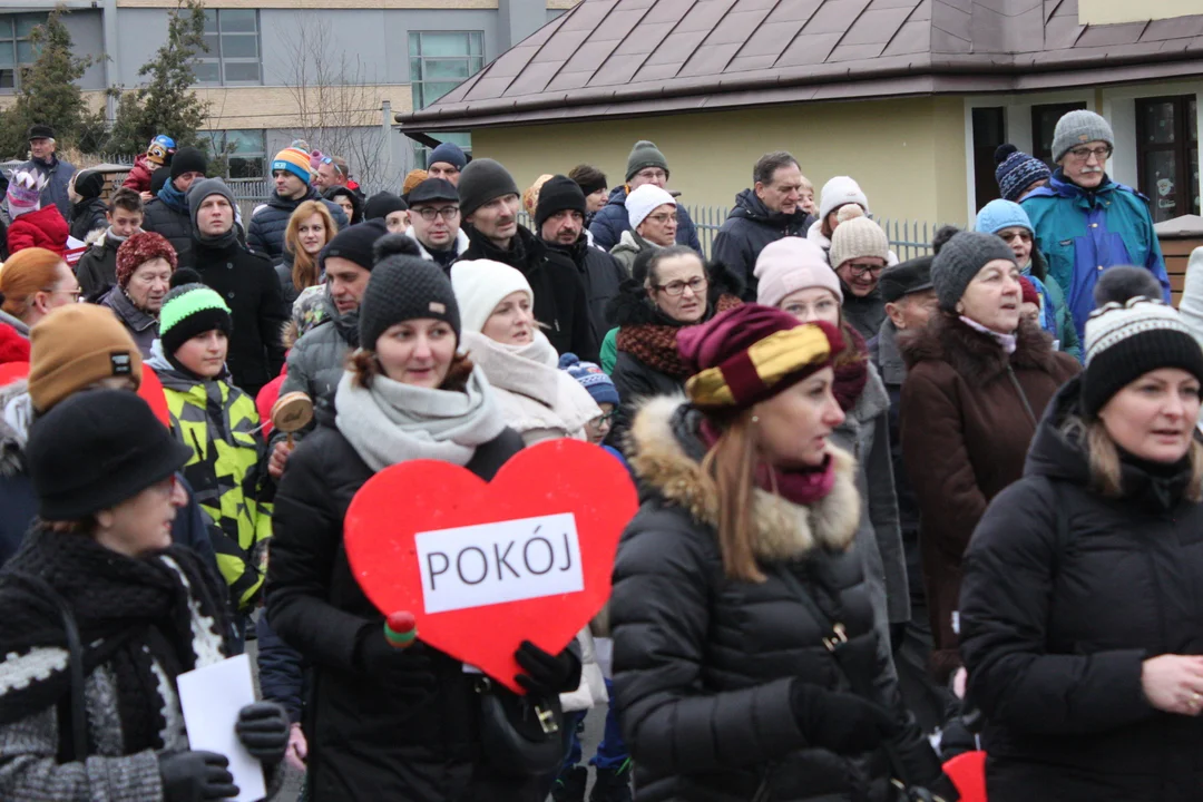 Orszak Trzech Króli w Rzeszowie. Kolęda pokoju z Zalesia do Katedry Rzeszowskiej