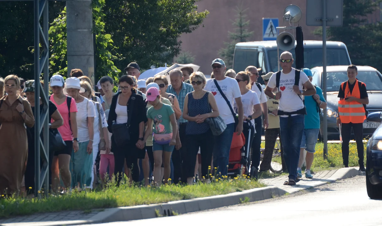 Piesza pielgrzymka z Kolbuszowej do Cmolasu