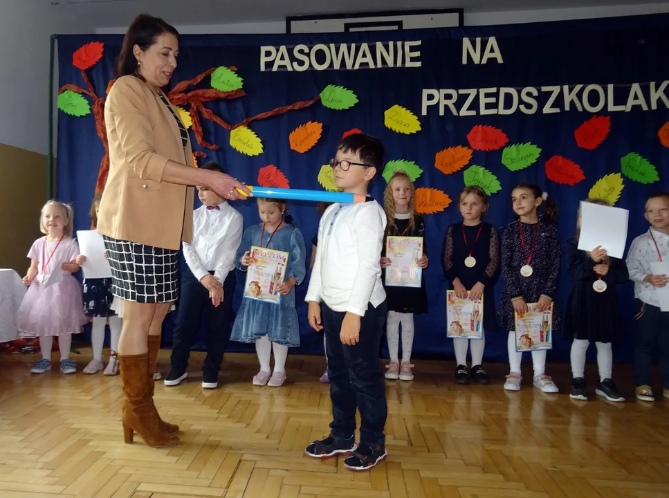Pasowanie na Przedszkolaka w Szkole Podstawowej w Kostarowcach [ZDJĘCIA] - Zdjęcie główne