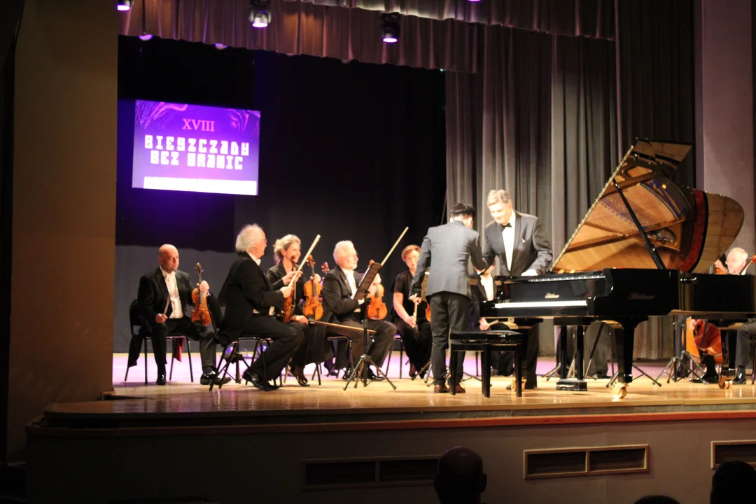 Koncert XVIII Międzynarodowego Forum Pianistycznego "Bieszczady bez granic" w Domu Kultury SCK Mielec