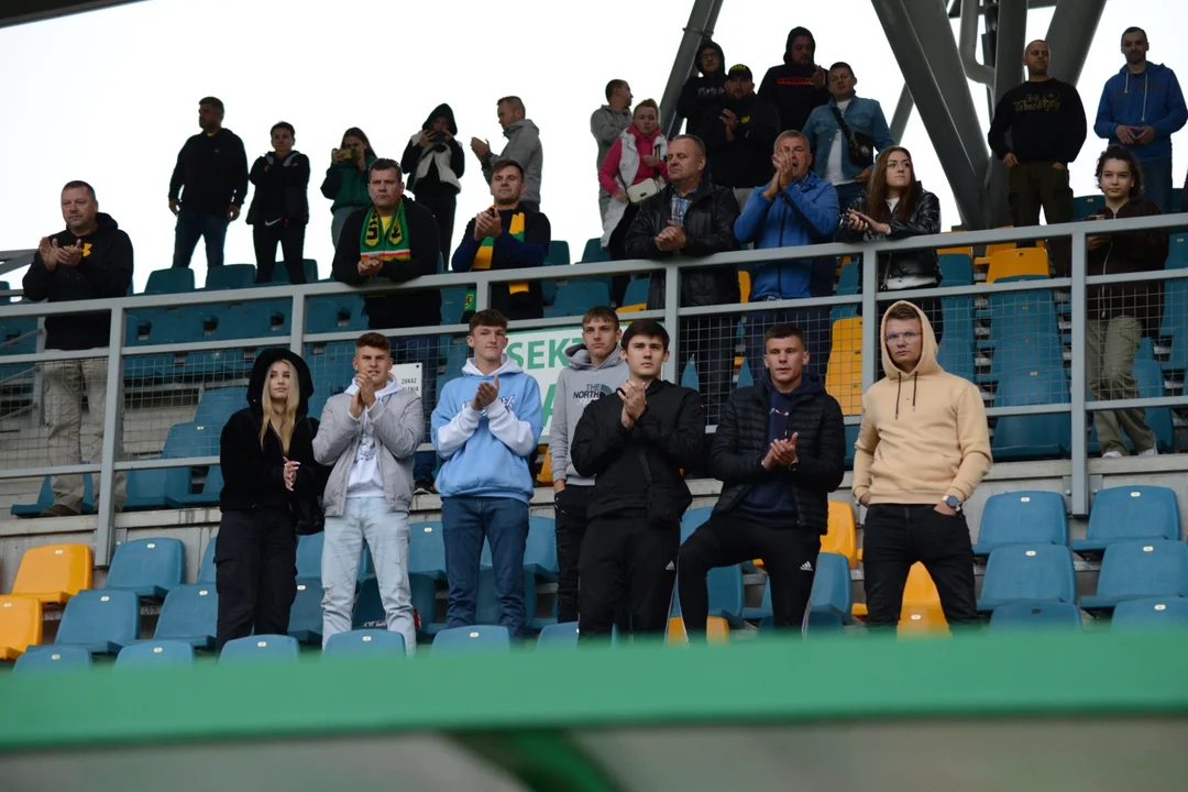 eWinner 2. Liga: Kibice Siarki Tarnobrzeg na meczu z Garbarnią Kraków. Byłeś na spotkaniu? Odszukaj na fotografiach siebie lub swoich znajomych [ZDJĘCIA - CZĘŚĆ 2] - Zdjęcie główne