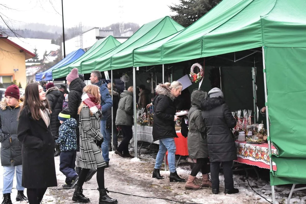 Jarmark świąteczny w Baligrodzie w 2021 roku