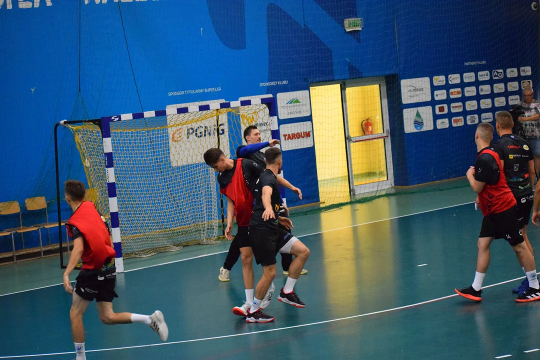 Handball Stal Mielec na treningu