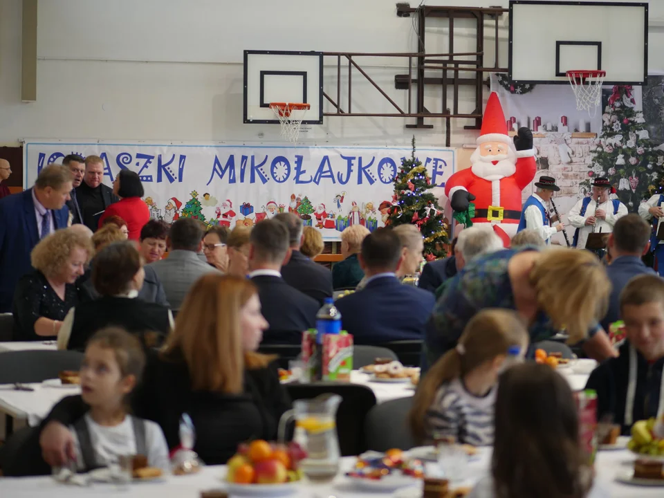 Mikołajkowe Igraszki. Wielka impreza dla niepełnosprawnych w Padwi Narodowej [ZDJĘCIA] - Zdjęcie główne