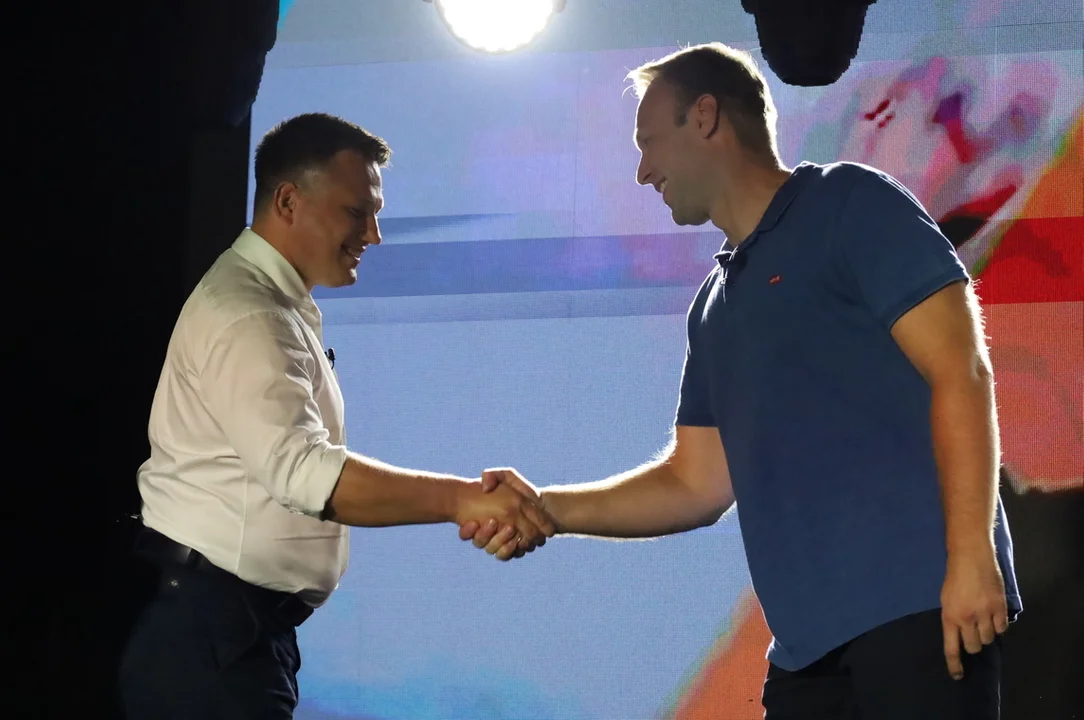 Uściśnięcie dłoni
