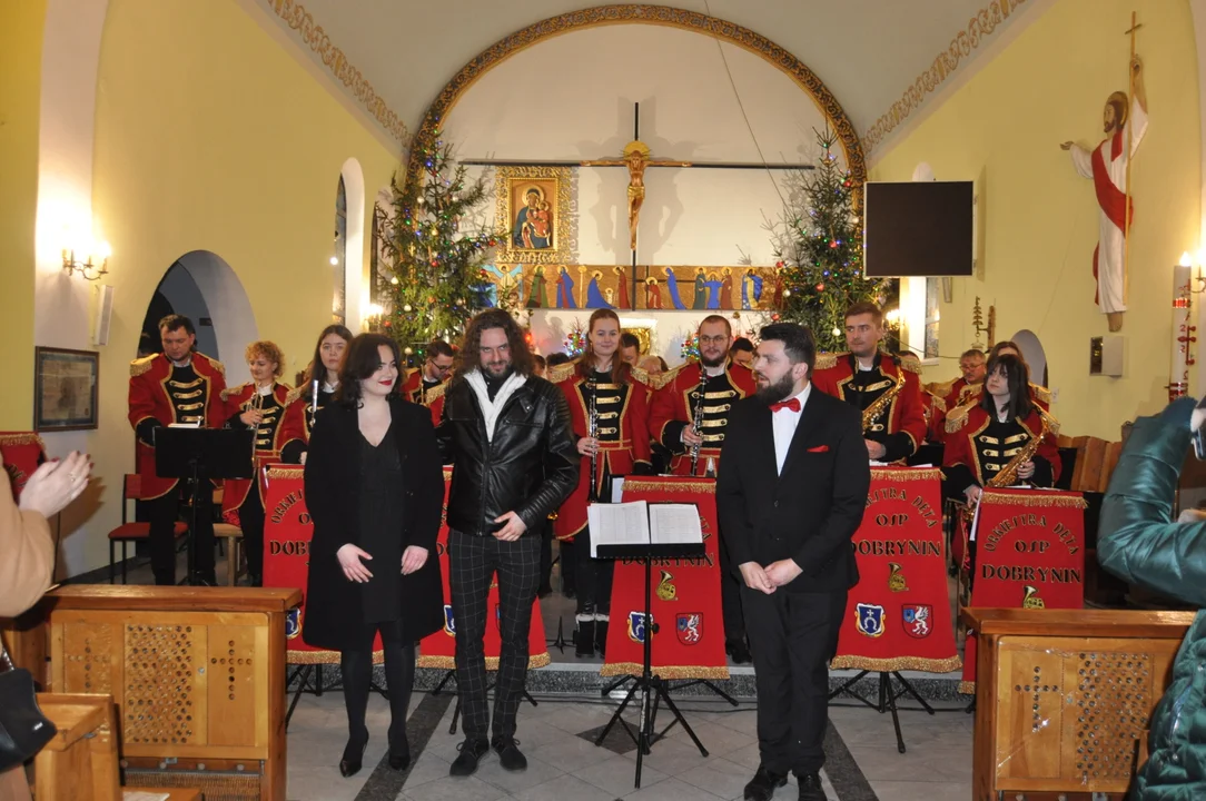 Koncert Orkiestry Dętej z Dobrynina w Kościele pw. NMP Królowej Polski w Dobryninie [ZDJĘCIA] - Zdjęcie główne