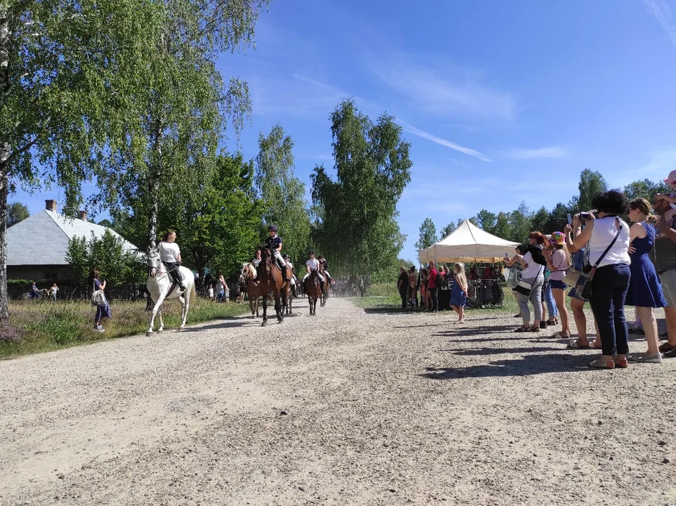 Tłumy w Skansenie w Kolbuszowej