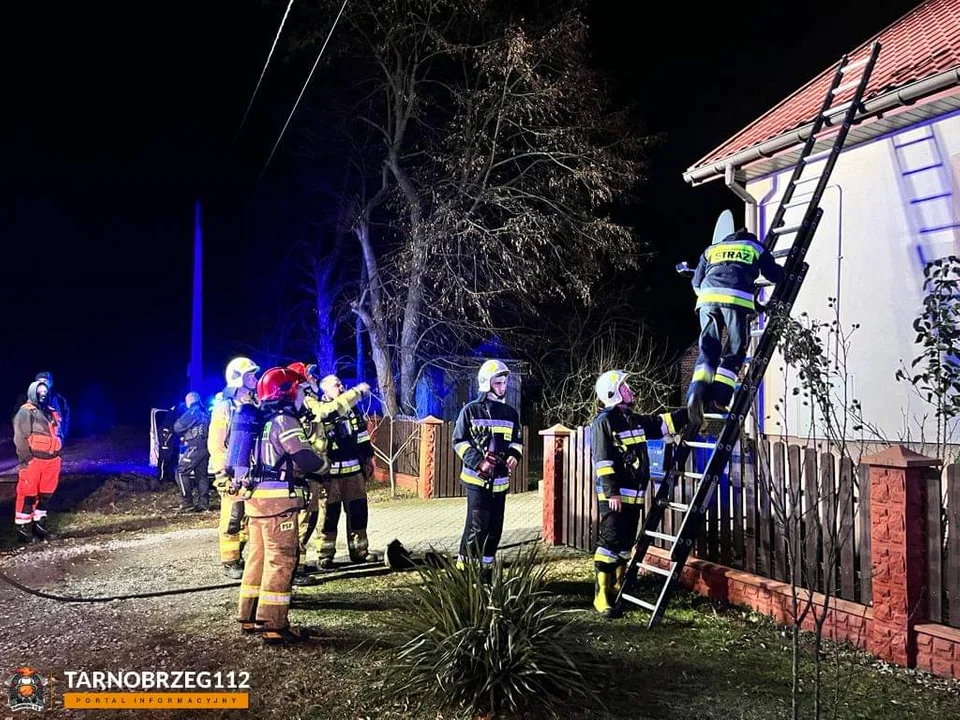 Jedna osoba zginęła w płomieniach. Pożar domu w Grębowie! - Zdjęcie główne