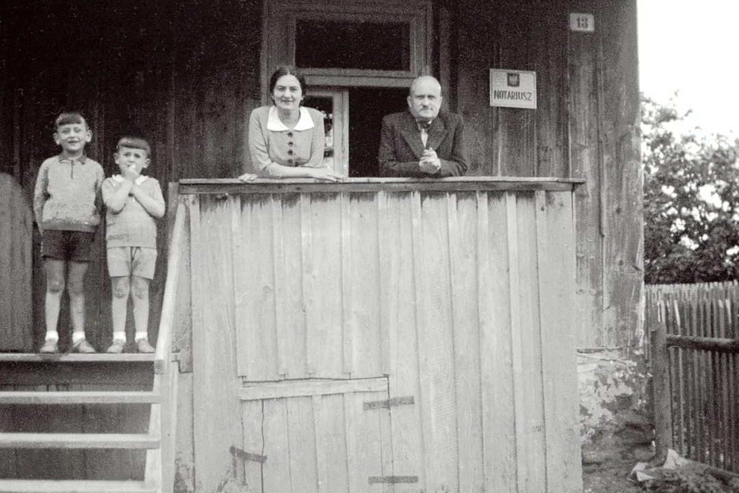 Zdjęcie notariusza z rodziną 1938 r.