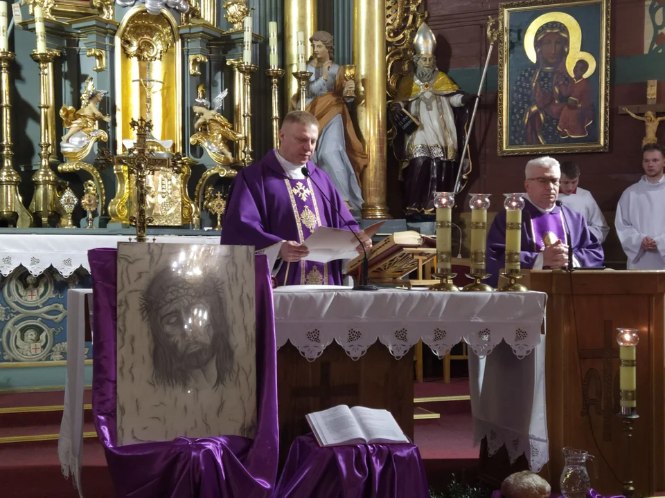 Powitanie nowego proboszcza ks. Adama Pikuli w parafii Gawłuszowice [ZDJĘCIA] - Zdjęcie główne