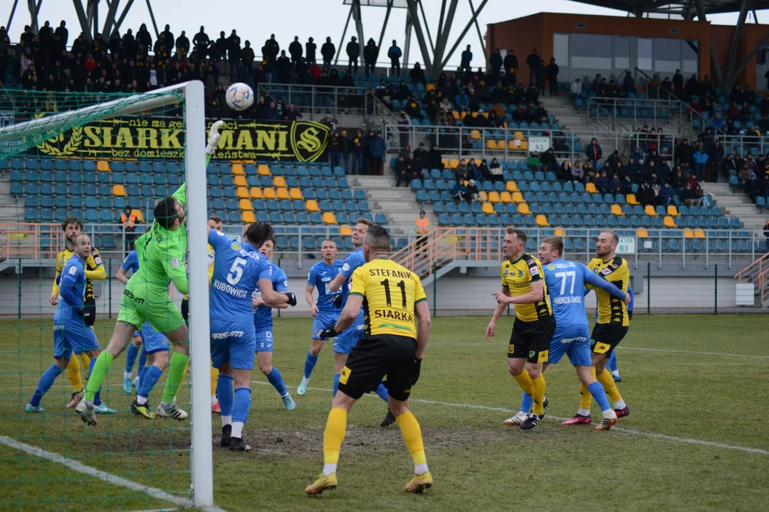 eWinner 2. Liga: Siarka Tarnobrzeg - Hutnik Kraków 1:1 - zdjęcia z meczu