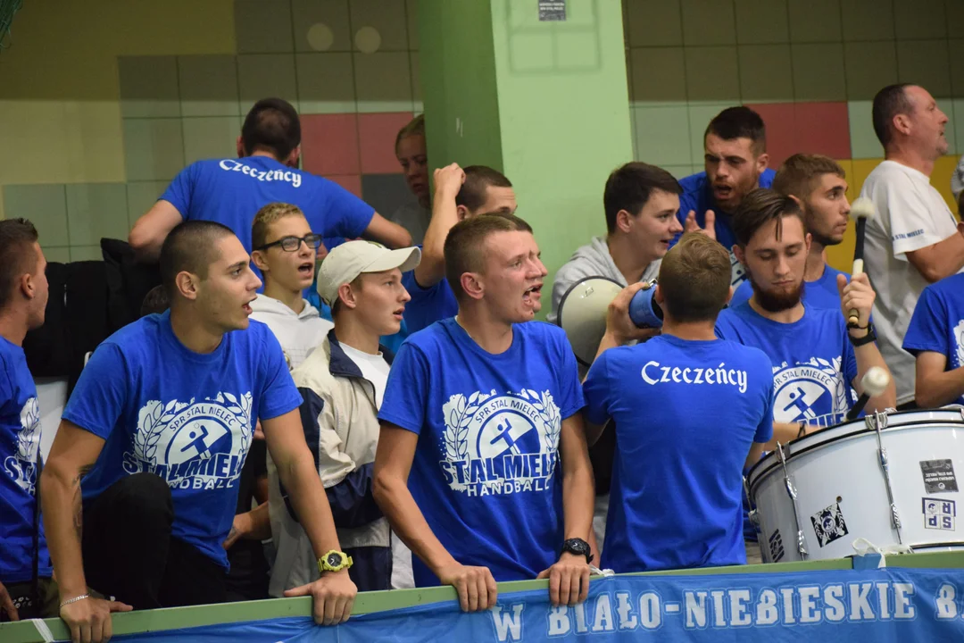 Liga Centralna. Kibice na meczu Handball Stali Mielec [ZDJECIA, VIDEO] - Zdjęcie główne