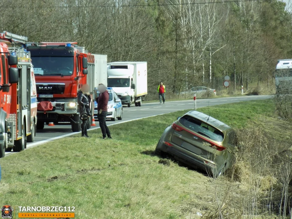 Wypadek na drodze wojewódzkiej numer 985 w Siedleszczanach