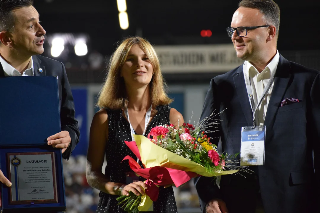 Kasia Zdziebło nagrodzona na stadionie