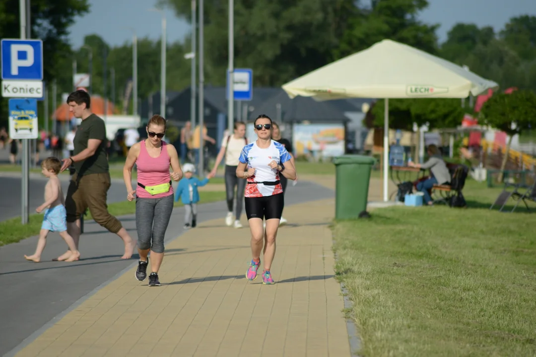 "Biegamy i Pomagamy" nad Jeziorem Tarnobrzeskim - dzień drugi