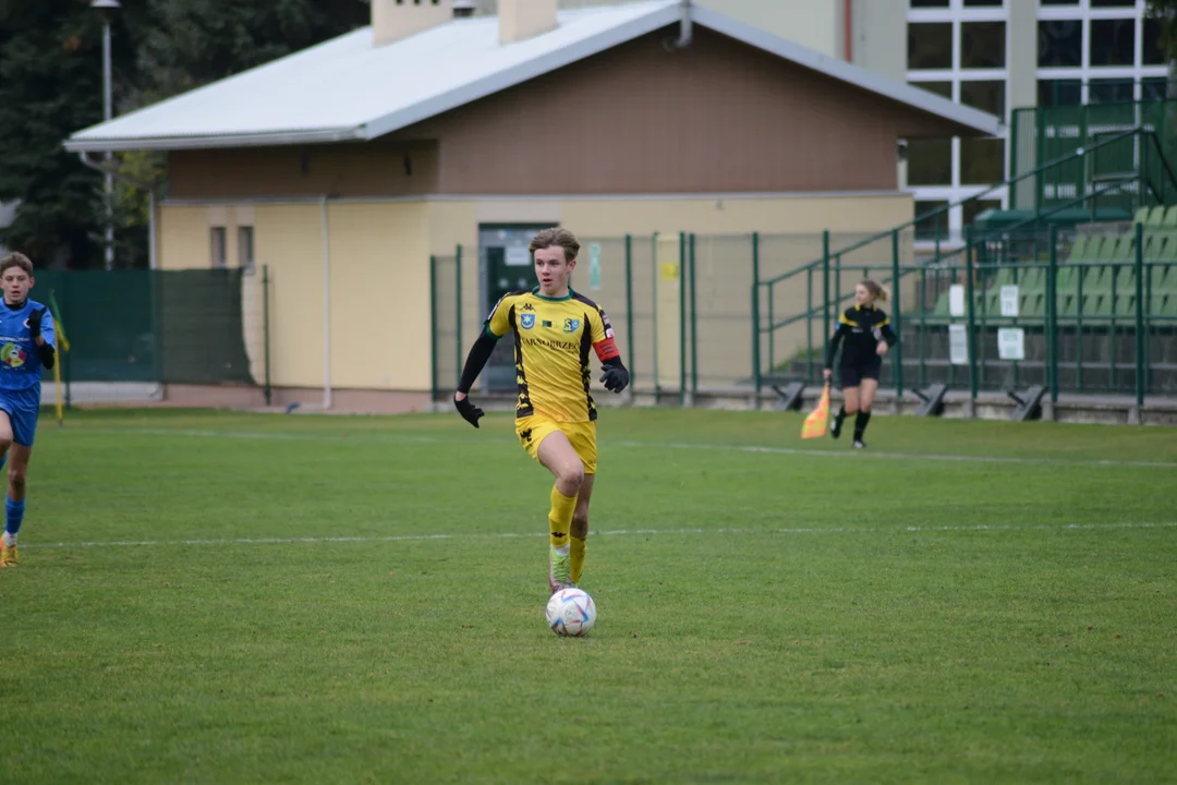 Centralna Liga Juniorów U-15: Siarka Tarnobrzeg - Hutnik Kraków 2:4