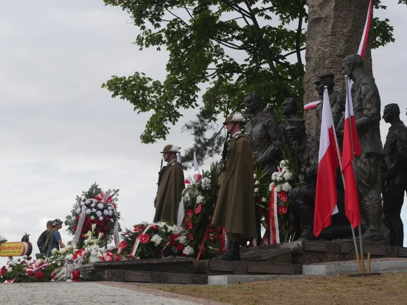 Odsłonięcie pomnika w Mielcu