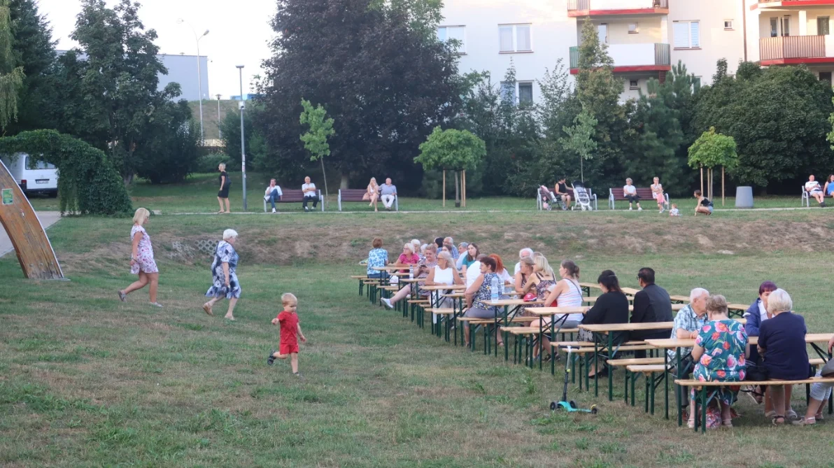 Potańcówka miejska na osiedlu Krakowska-Południe w Rzeszowie