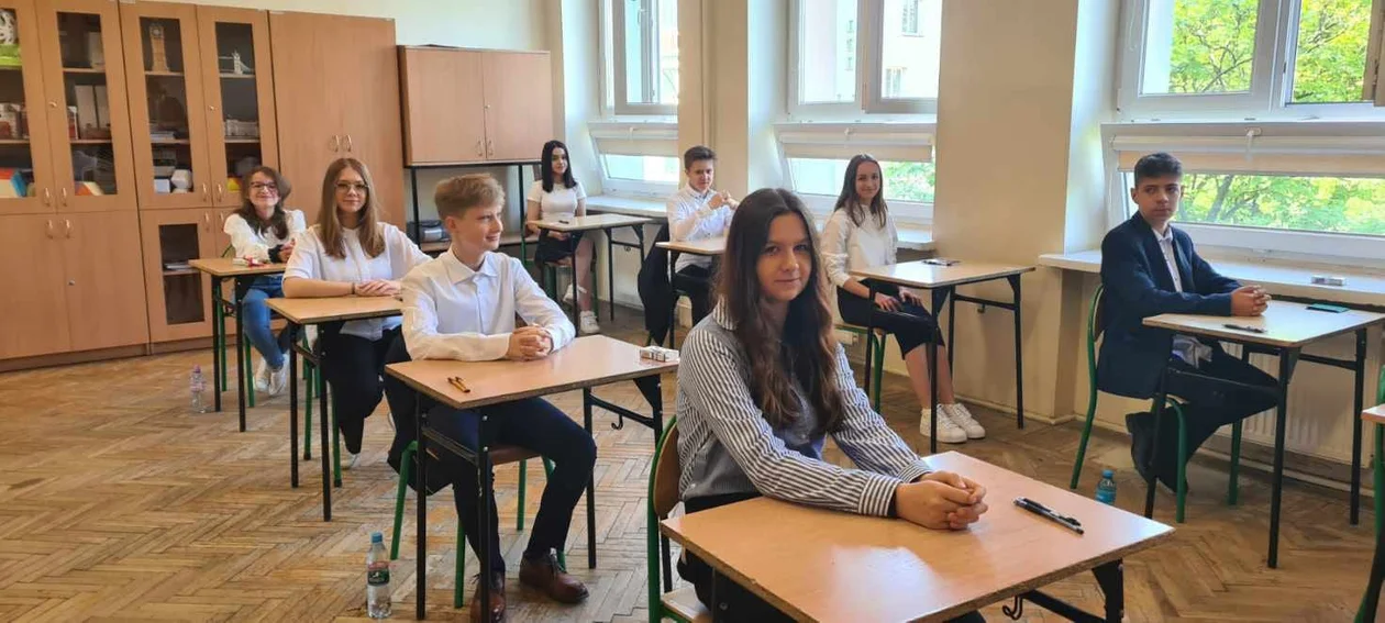 Ósmoklasiści z Mielca przystąpili do egzaminów [ZDJĘCIA] - Zdjęcie główne