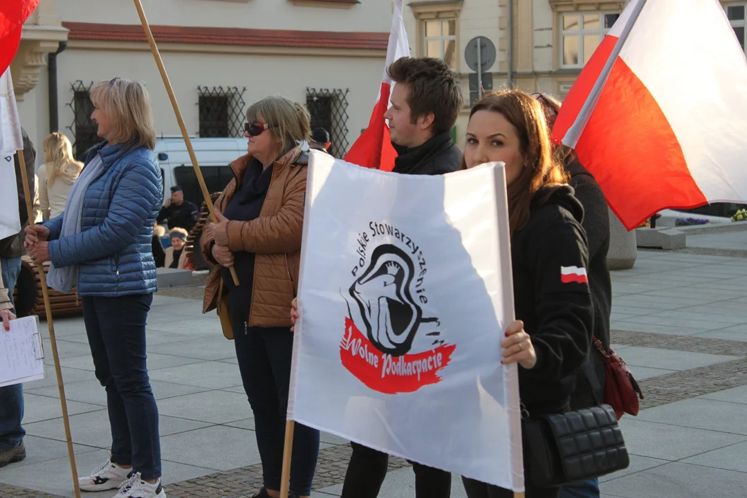 83. rocznica zbrodni katyńskiej - obchody na Rynku w Rzeszowie