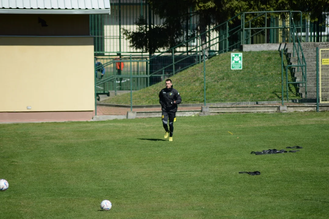 Trening piłkarzy Siarki Tarnobrzeg przed meczem z Zagłębiem II Lubin