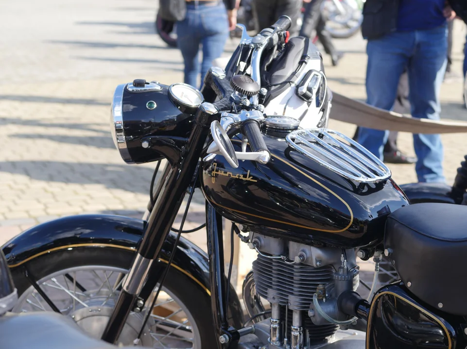 Niezwykłe motocykle zjechały do Radomyśla Wielkiego [ZDJĘCIA] - Zdjęcie główne